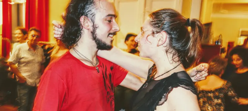Inscriptions aux cours de salsa et bachata — Salsa Bruxelles